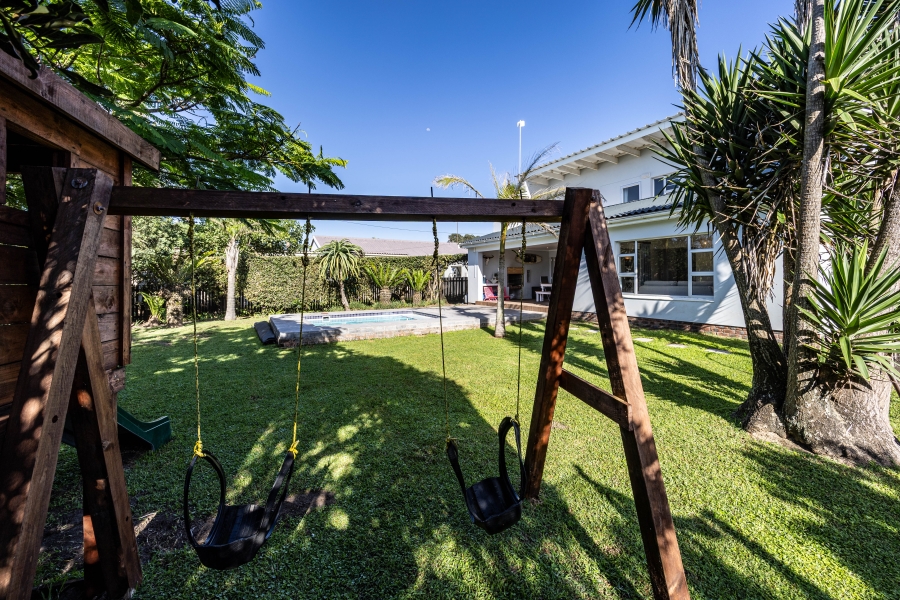 To Let 4 Bedroom Property for Rent in Kidds Beach Eastern Cape